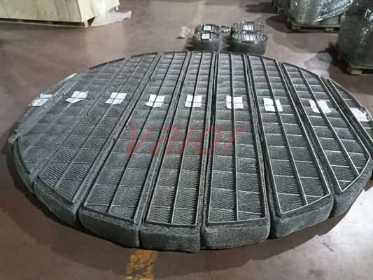 One layer of OD2700 mm coalescer pad is ready.