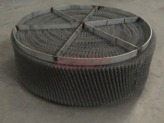 OD600 rolled demister with grid.