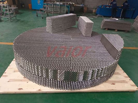 The ready structured packing layers are loaded on a pallet.