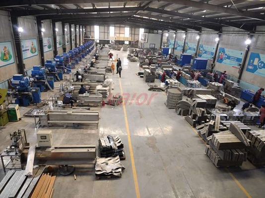 Workshop for producing metal structured packing